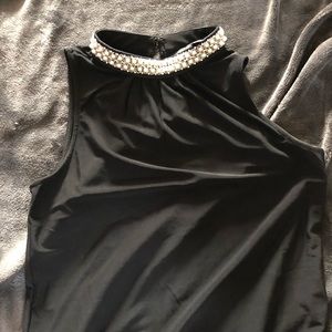 Ladies shell with pearl neckline